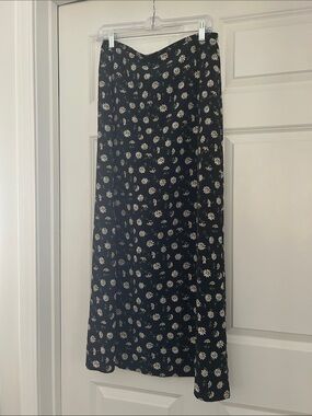 Black Daisy-Print Maxi Skirt - Floral Midi Slip Style